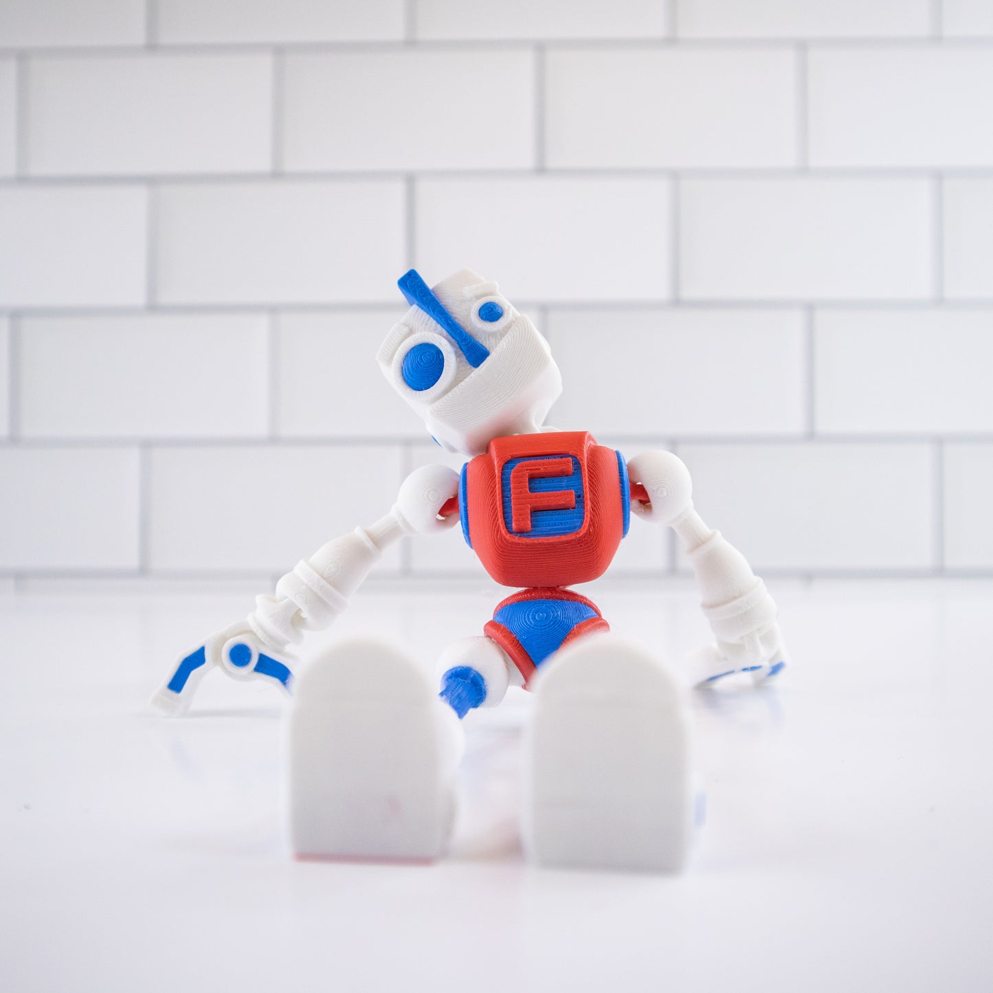Gizmo Guardian: The Posable Robo-Pal